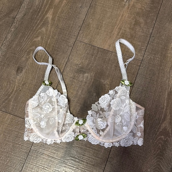 For Love & Lemons White Floral Embossed Unlined Bra - Picture 1 of 3